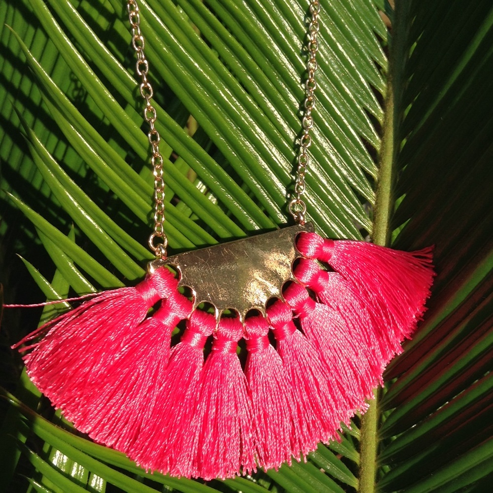 Tassel Statement Necklace NEW - Picture 3 of 5